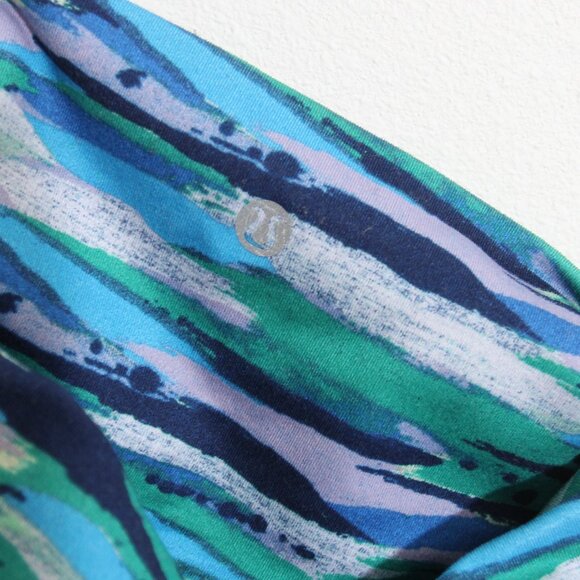 Lululemon Boogie Short (Roll Down) *Full-On Luon Seven Wonders Multi Size 4 - Picture 10 of 12
